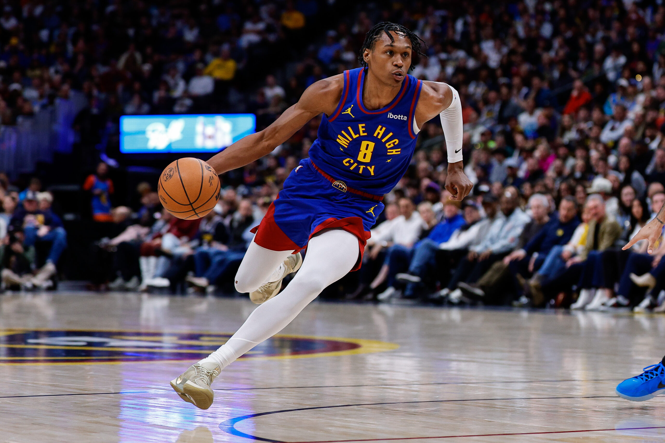 掘金活塞前瞻：核心伤停引爆球员数据，博彩深度解析