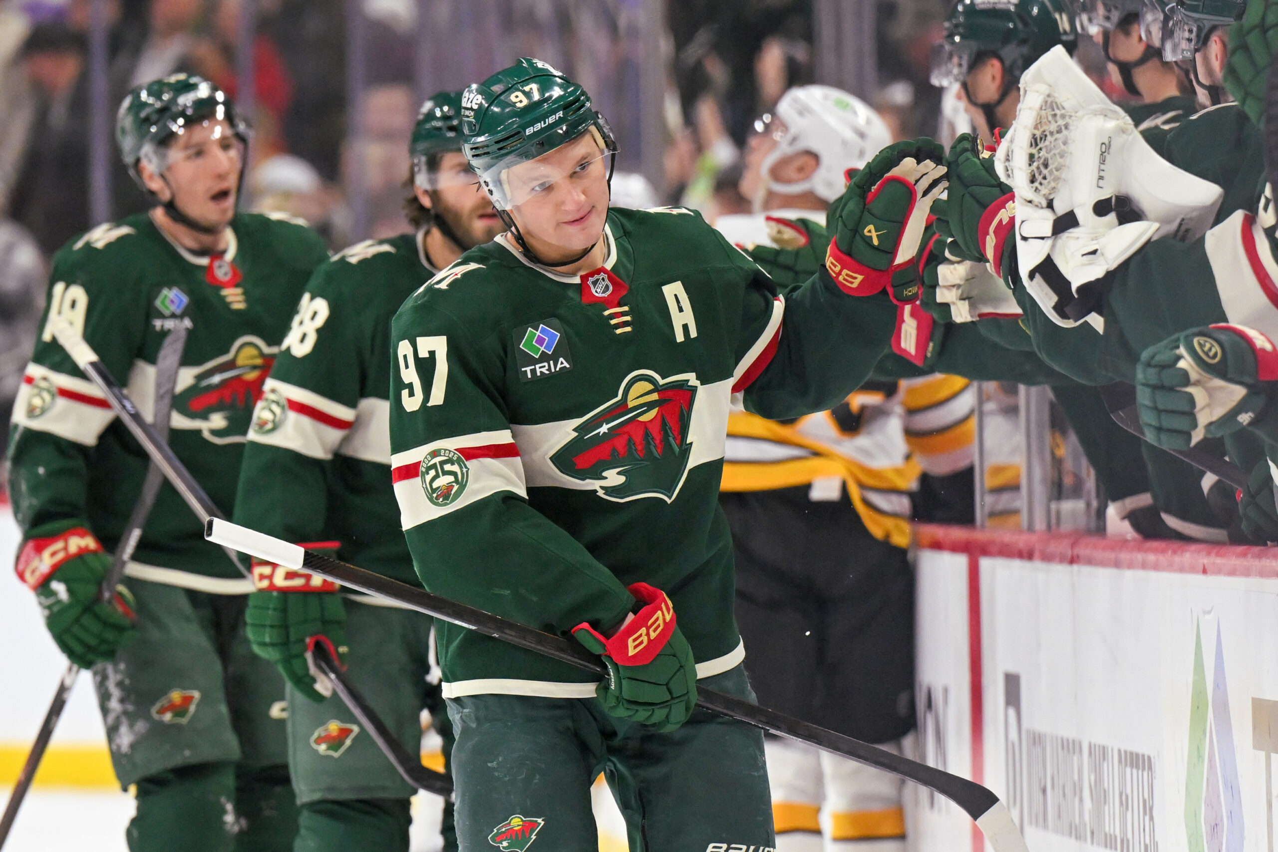 狂野vs加人前瞻:冰球大战一触即发,大分与Slafkovsky进球成焦点 狂野vs加人前瞻:冰球大战一触即发,大分与Slafkovsky进球成焦点